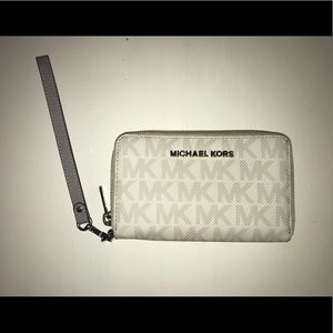 Michael Kors wristlet